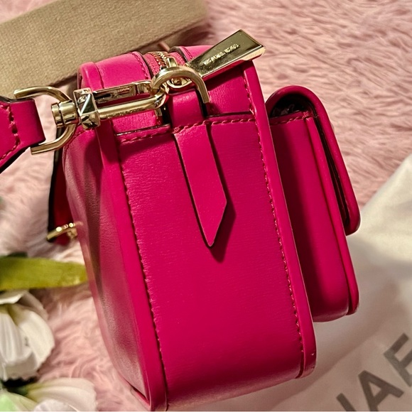 MICHAEL KORS HOT PINK RUNWAY CROSSBODY CAMERA BAG / STUDDED - Picture 7 of 16